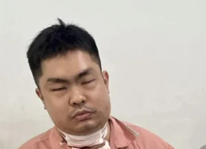 Nghi phạm Lương Quí Lộc đang cấp cứu tại một bệnh viện.
